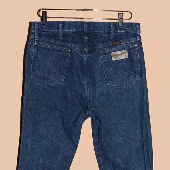 Wrangler Distressed Dark Classic Denim Jeans Size 34x34 Straight Leg Jeans Work - Picture 2 of 5